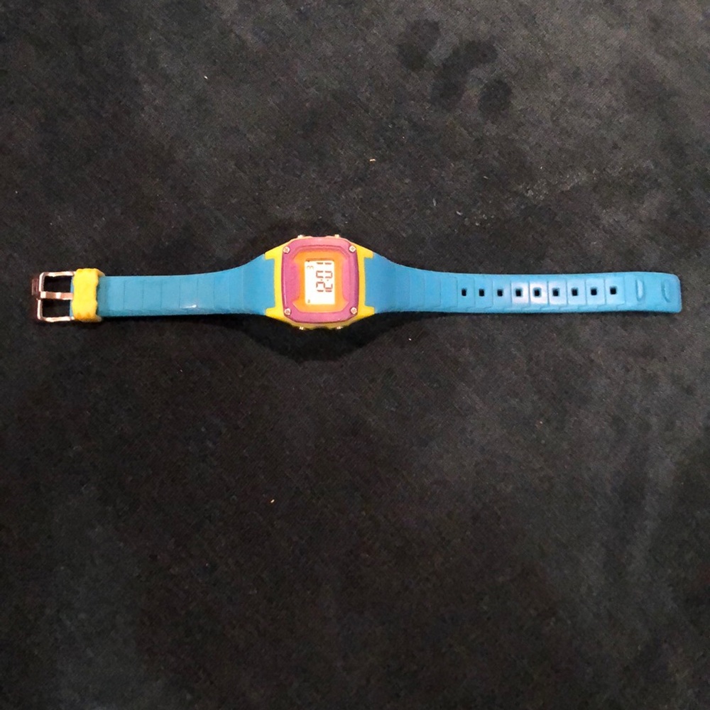A watch - Picture 2 of 4